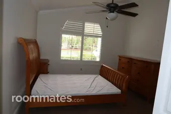 Room for rent in Boynton Beach FL $1300, house