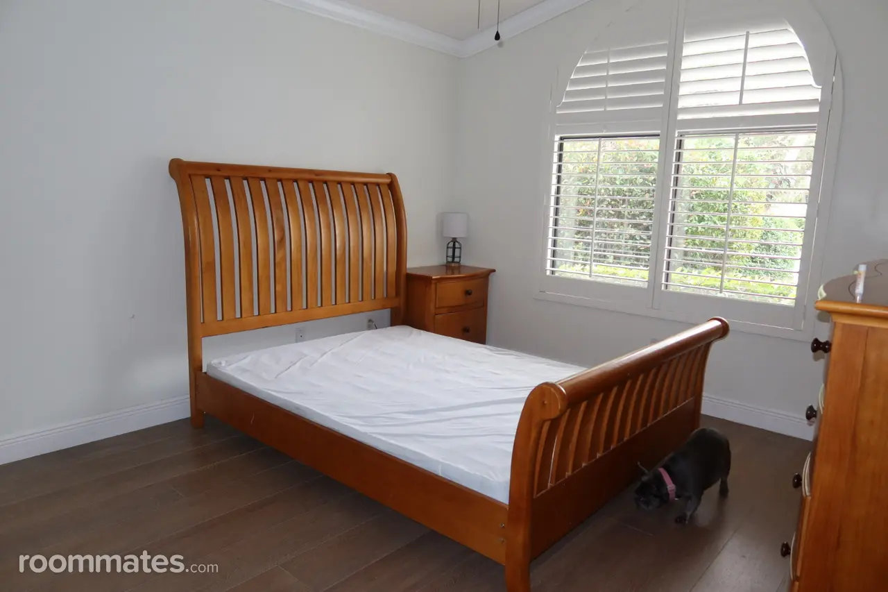 Profile photo 10 of 16