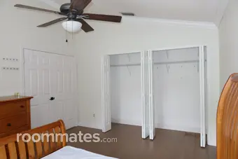 Room for rent in Boynton Beach FL $1300, house