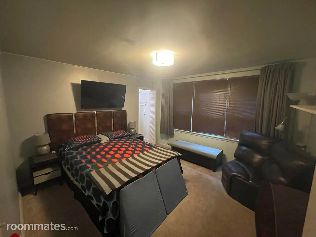 Profile photo 1 of 6