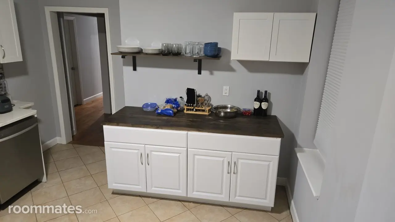 Profile photo 2 of 8