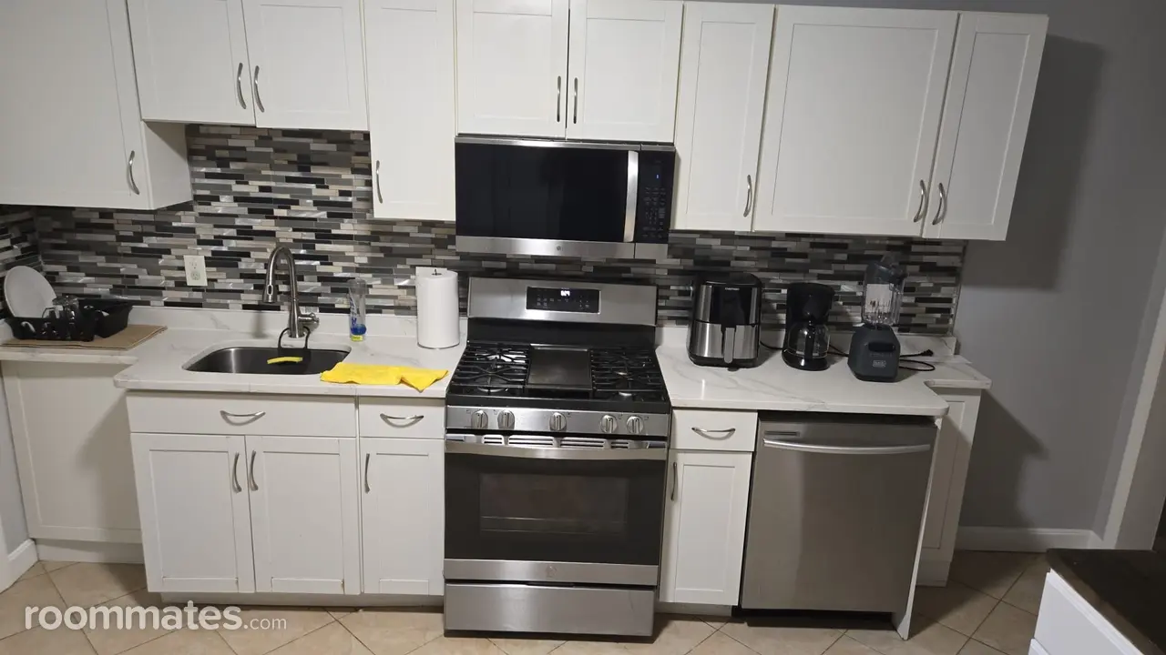 Profile photo 4 of 8