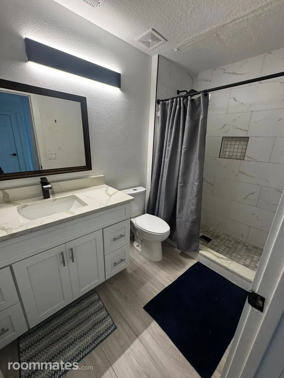 Profile photo 8 of 18