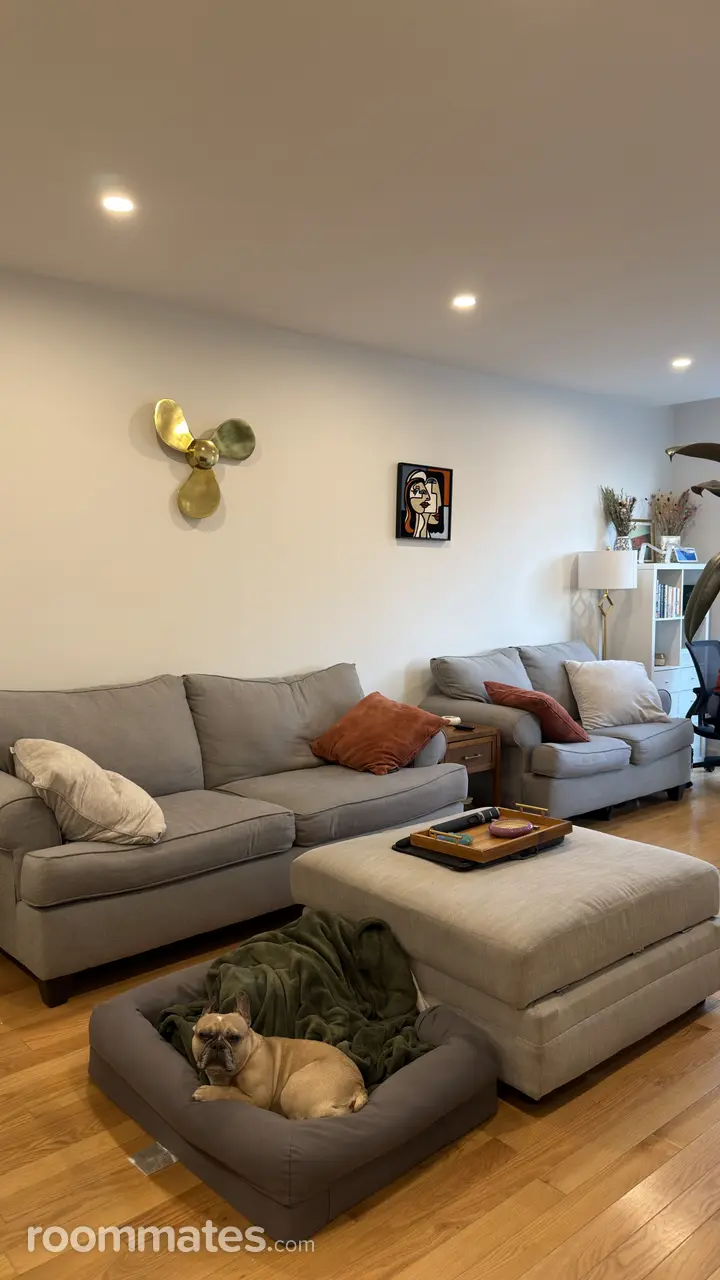 Profile photo 8 of 12