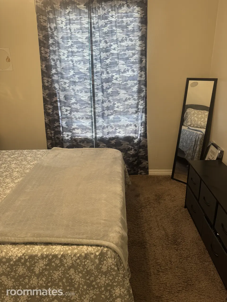 Profile photo 4 of 8