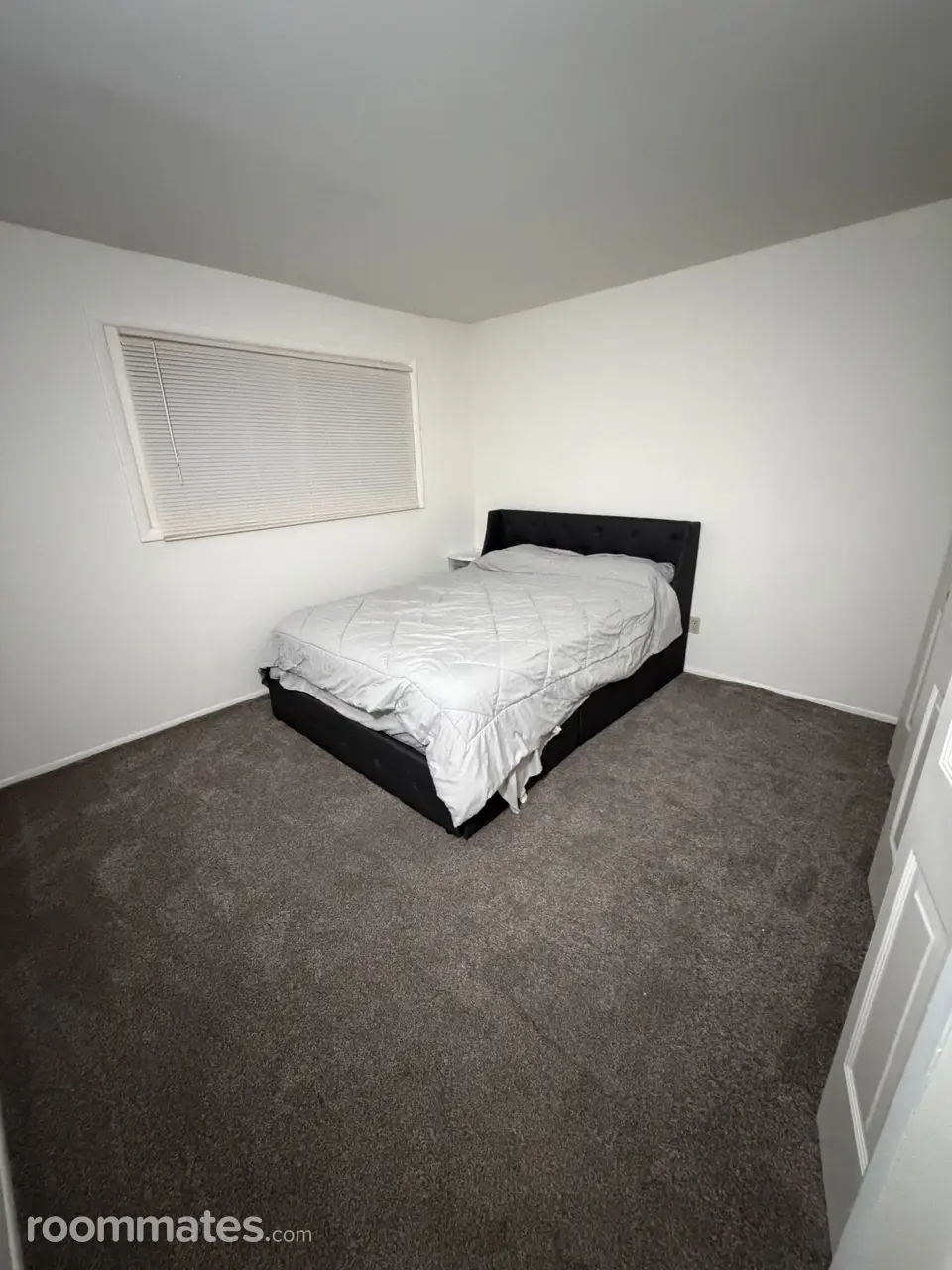 Profile photo 3 of 10