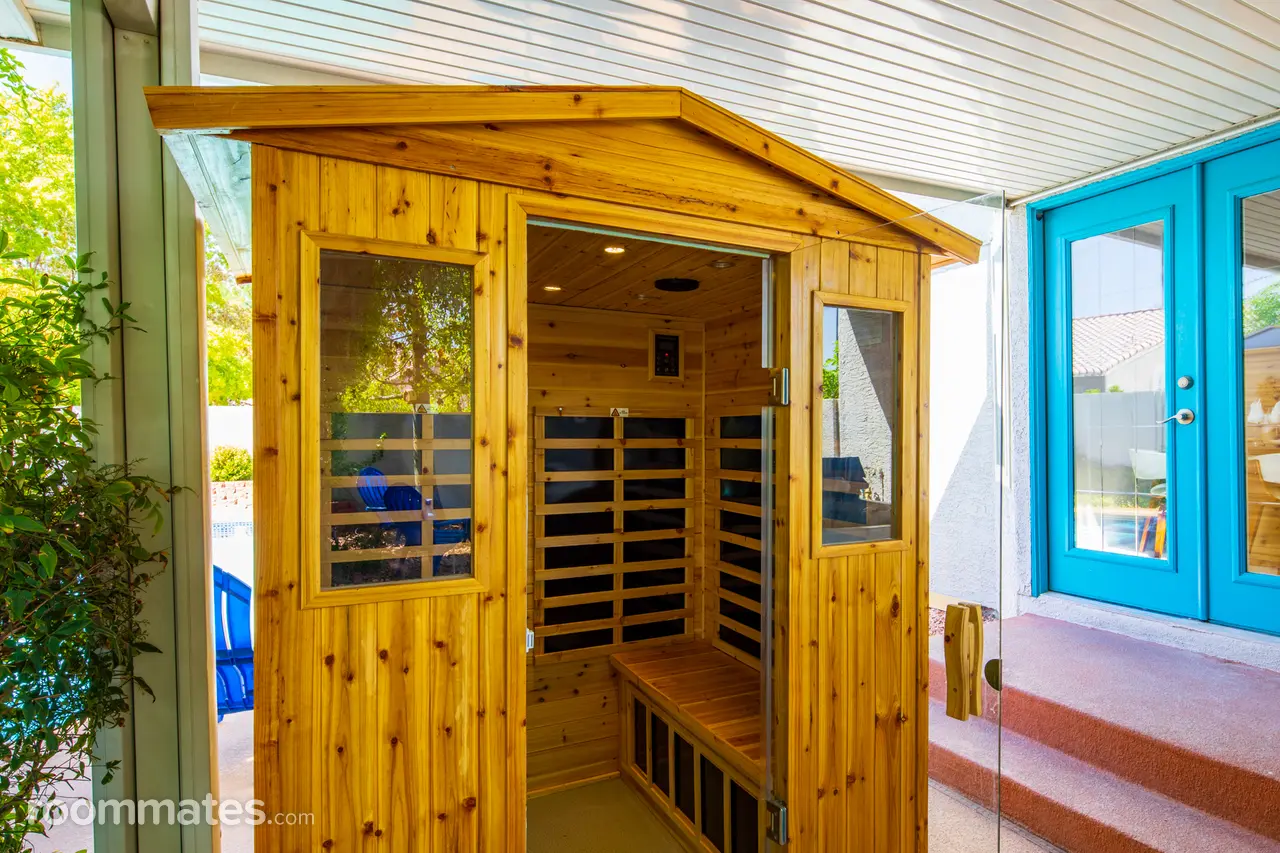 Profile photo 5 of 12