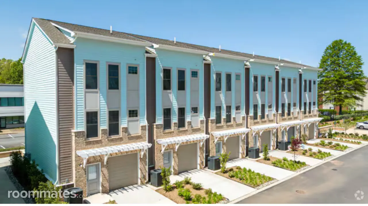 Profile photo 5 of 6