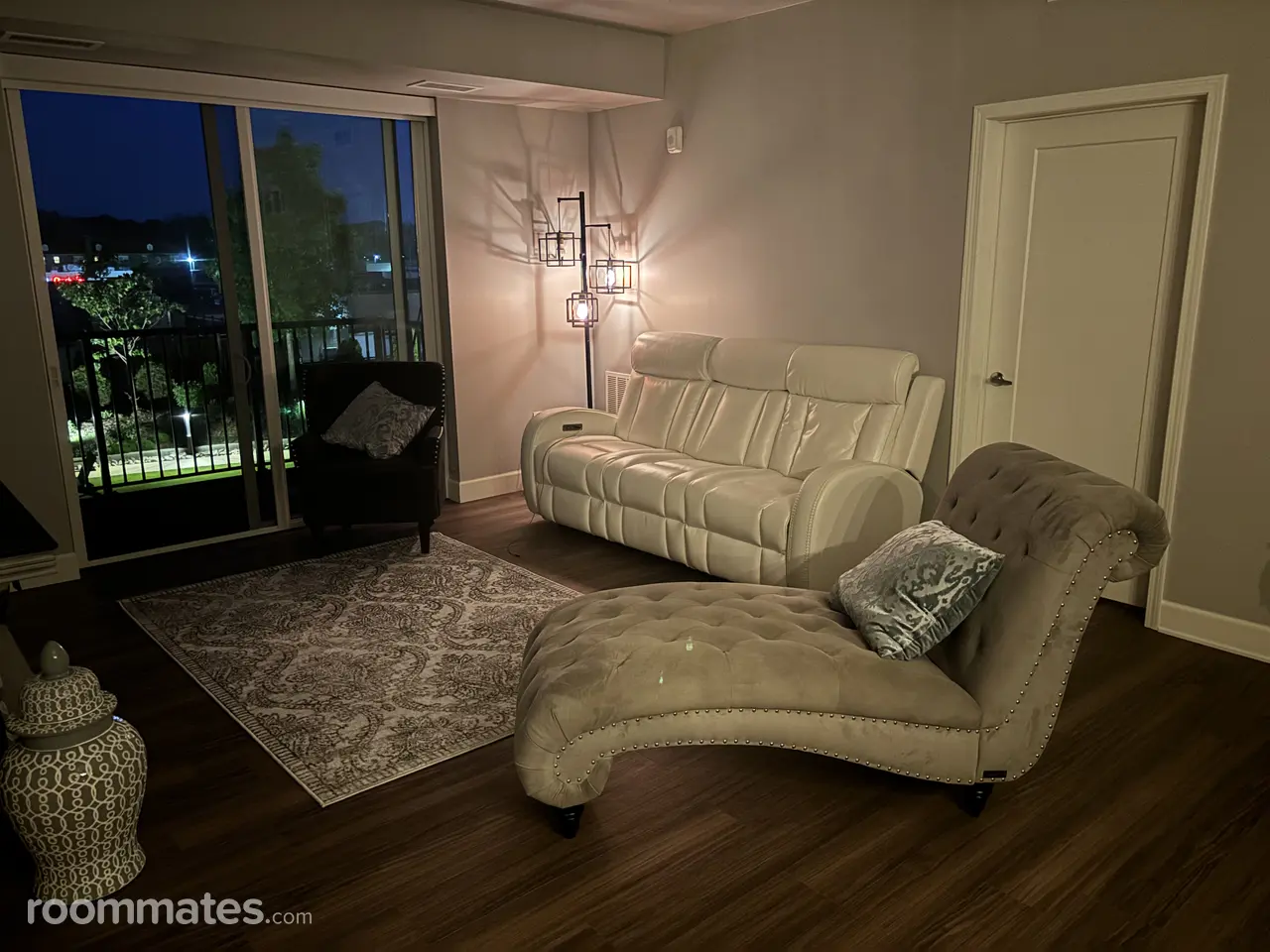 Profile photo 1 of 5