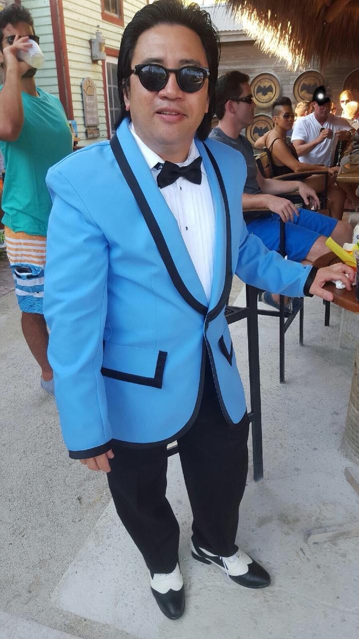 Profile photo 13 of 14