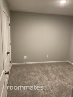 Room for rent in Belton, MO $700, townhouse