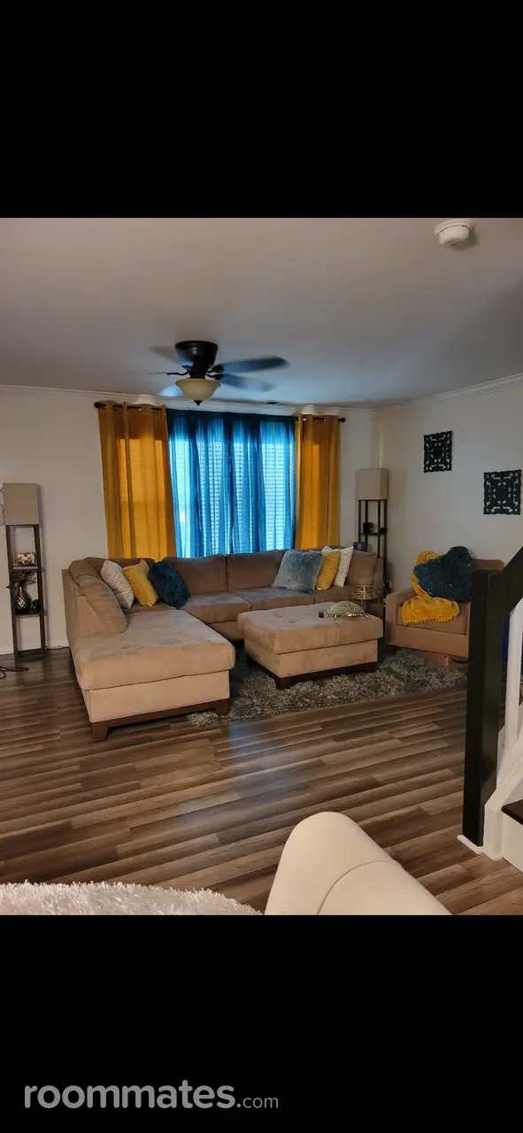 Profile photo 4 of 5