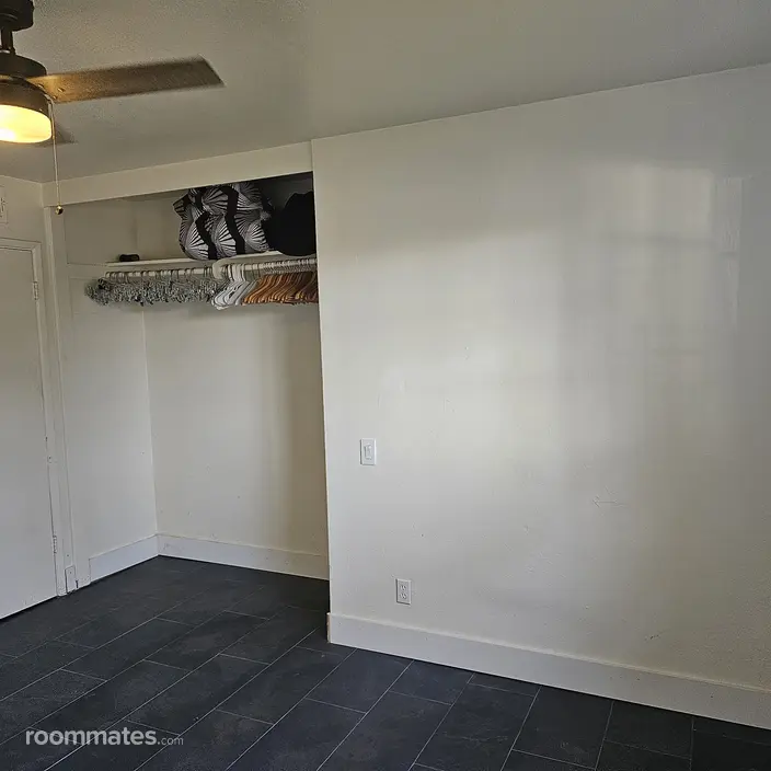 Room for rent in Phoenix, AZ $750, house