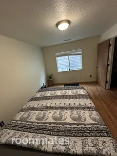 Room for rent in Vancouver WA $975, condo