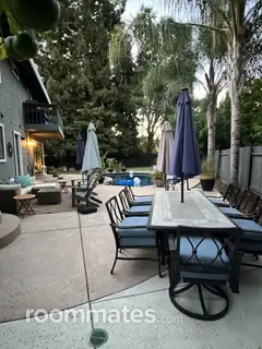Room for rent in Sacramento CA $1300, house