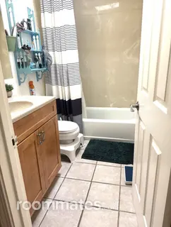 Room for rent in Pleasanton CA $1250, condo