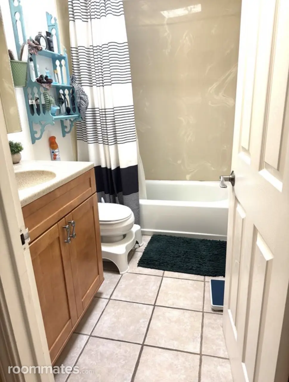 Profile photo 7 of 10