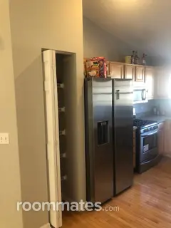 Room for rent in Naperville, IL $1150, house