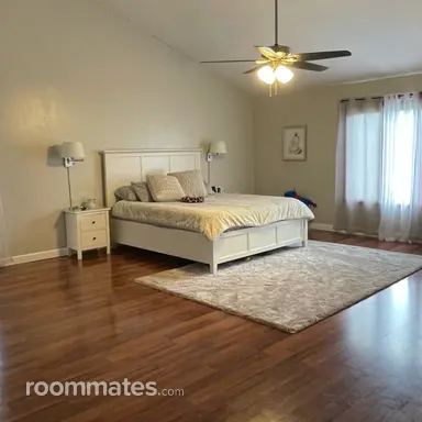 Room for rent in Bolingbrook, IL $1200, house