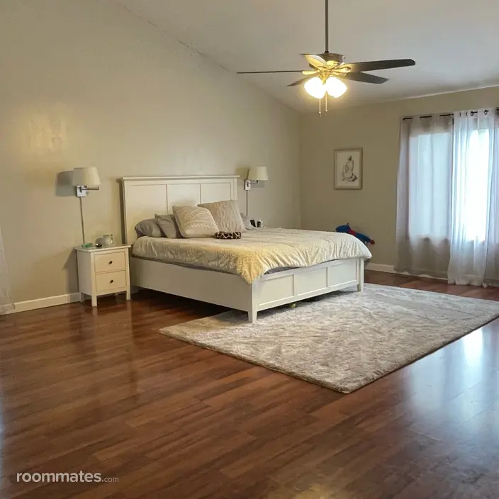 Room for rent in Bolingbrook, IL $1200, house
