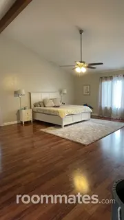 Room for rent in Bolingbrook, IL $1200, house