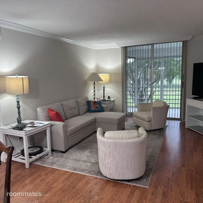 Room for rent in Boca Raton, FL $1000, condo