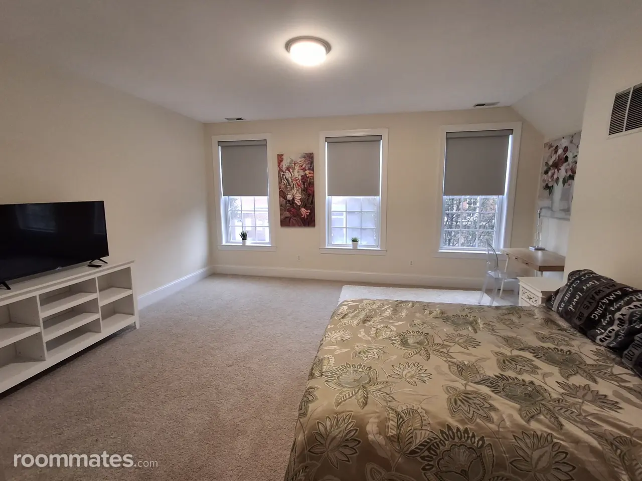 Profile photo 5 of 11