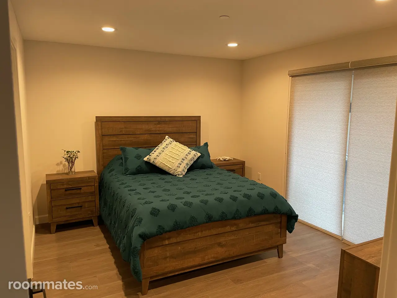 Profile photo 1 of 10