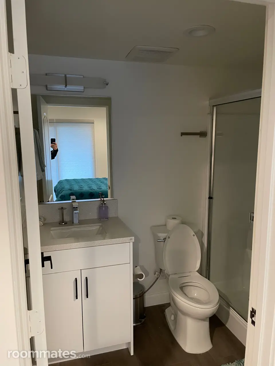 Profile photo 4 of 10