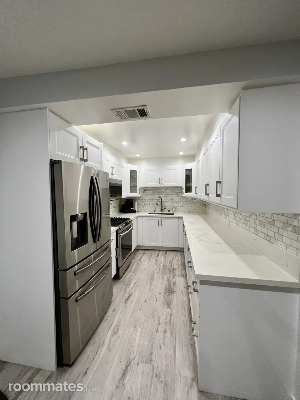 Profile photo 5 of 6