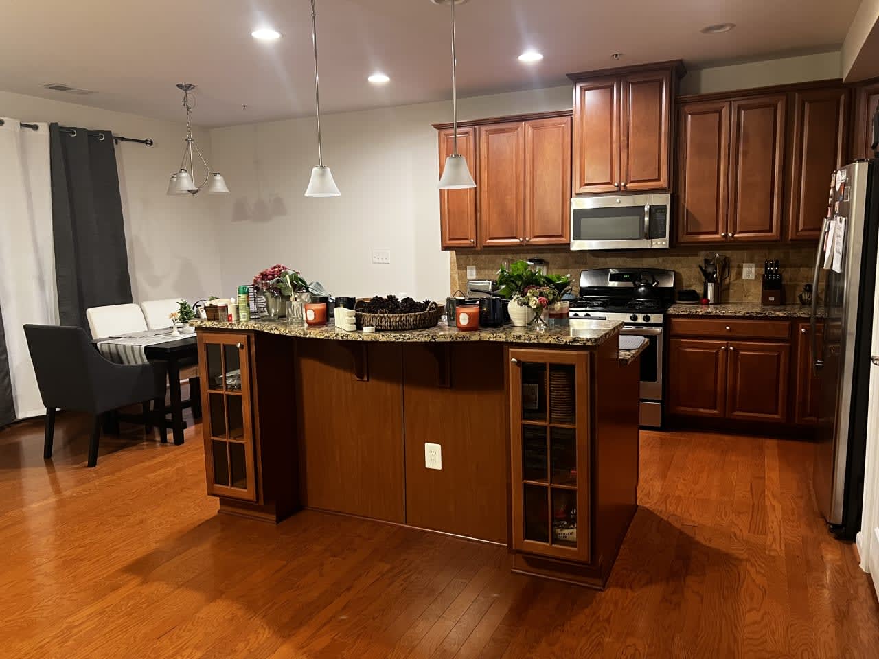 Profile photo 7 of 12