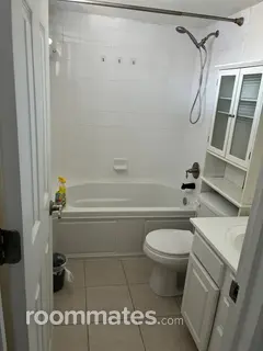 Room for rent in Virginia Beach VA $1000, condo