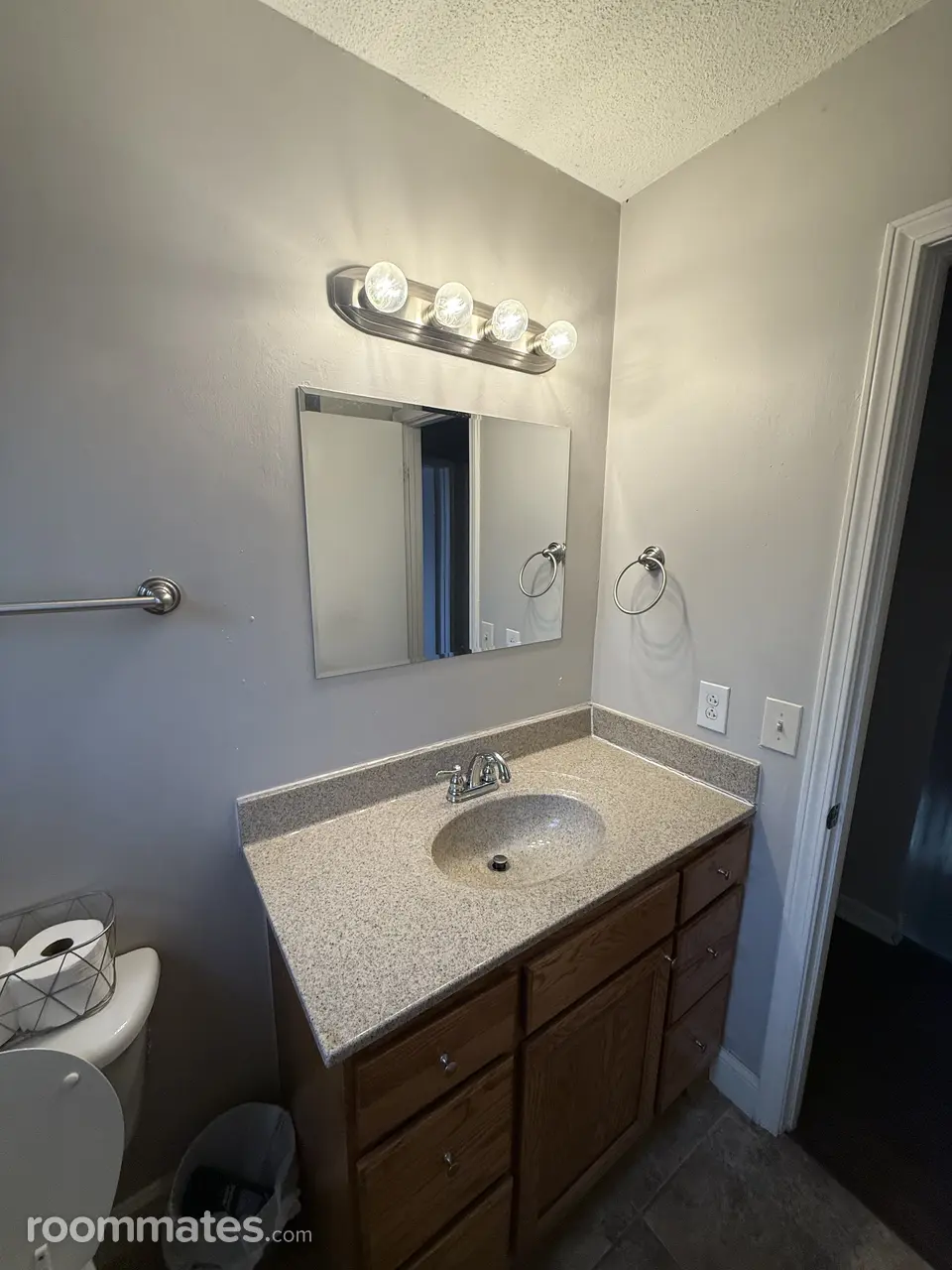 Profile photo 4 of 6