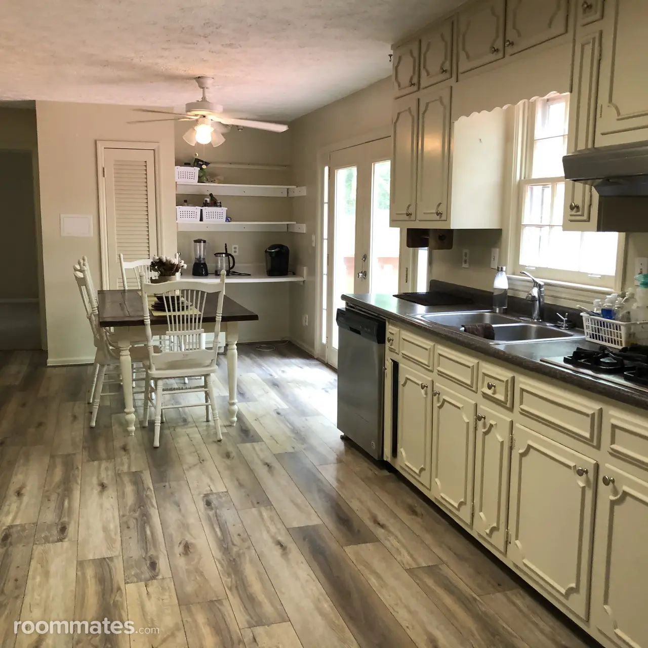 Profile photo 2 of 4