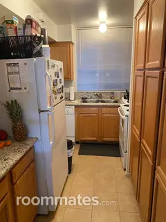 Room for rent in Riverside CA $750, condo