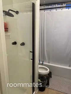 Room for rent in Riverside CA $750, condo