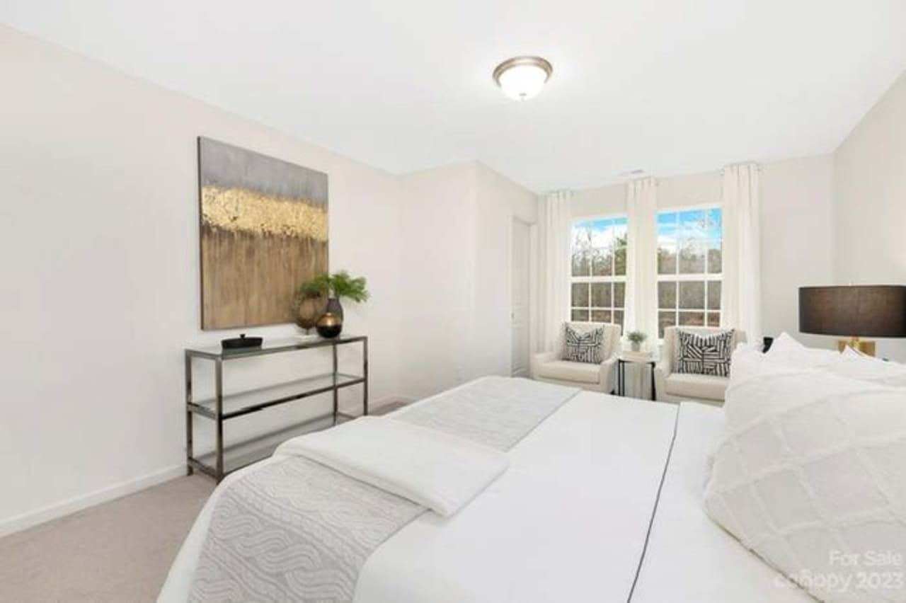 Profile photo 6 of 16