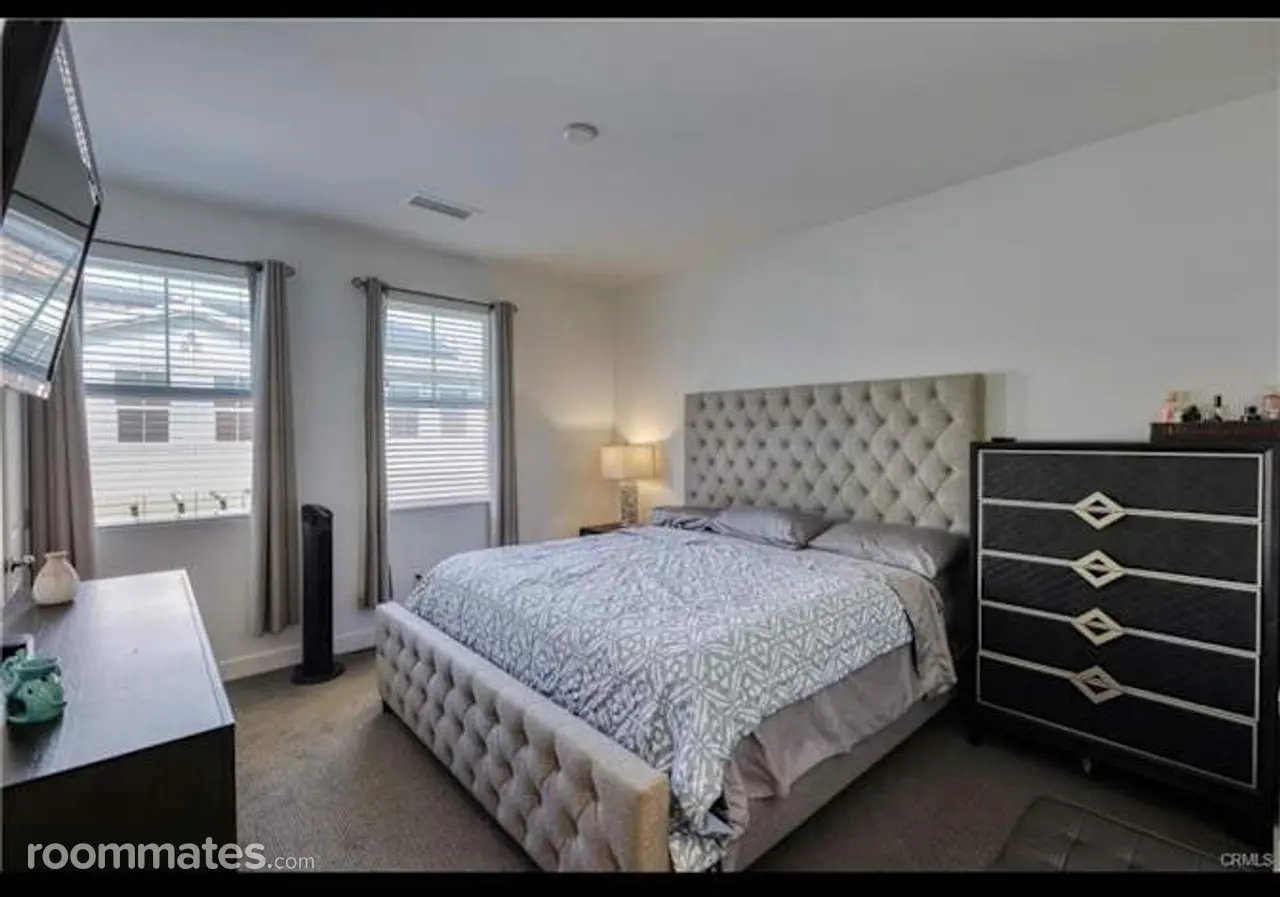 Profile photo 5 of 11