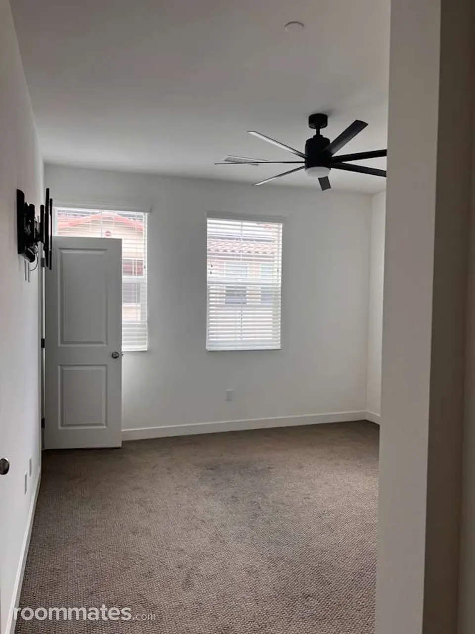 Profile photo 7 of 11