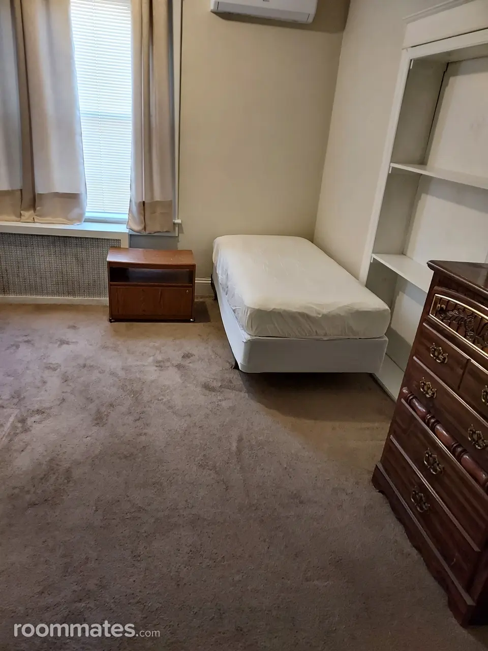 Profile photo 2 of 4