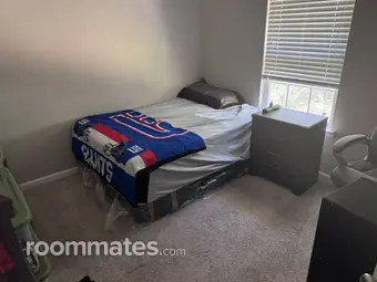 Room for rent in Hinesville, GA $900, house