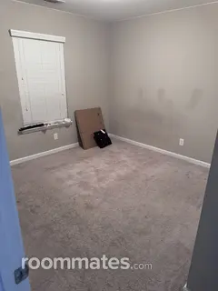Room for rent in Hinesville, GA $900, house