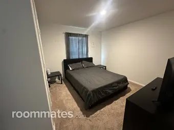 Room for rent in San Antonio TX $700, house