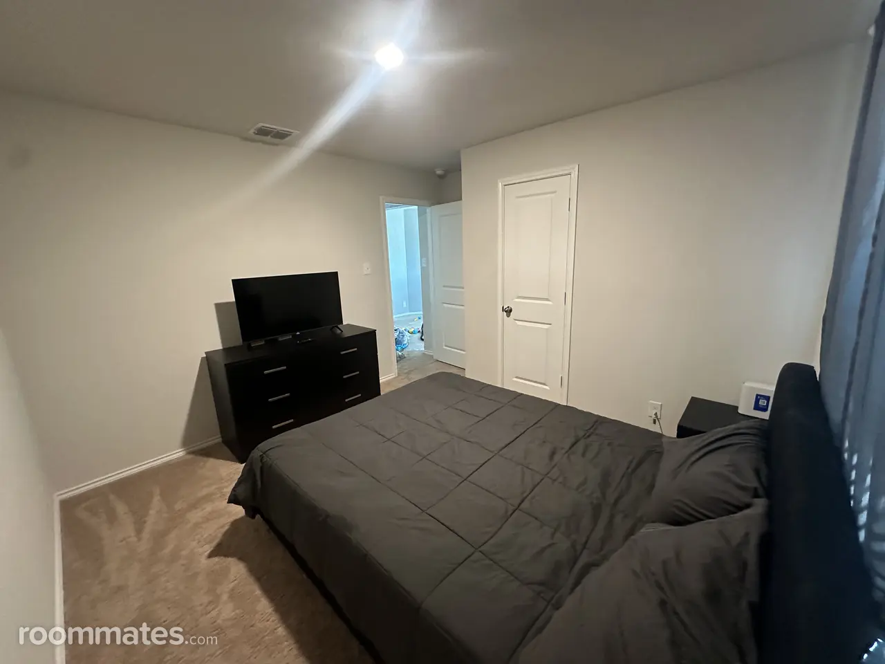 Profile photo 1 of 3