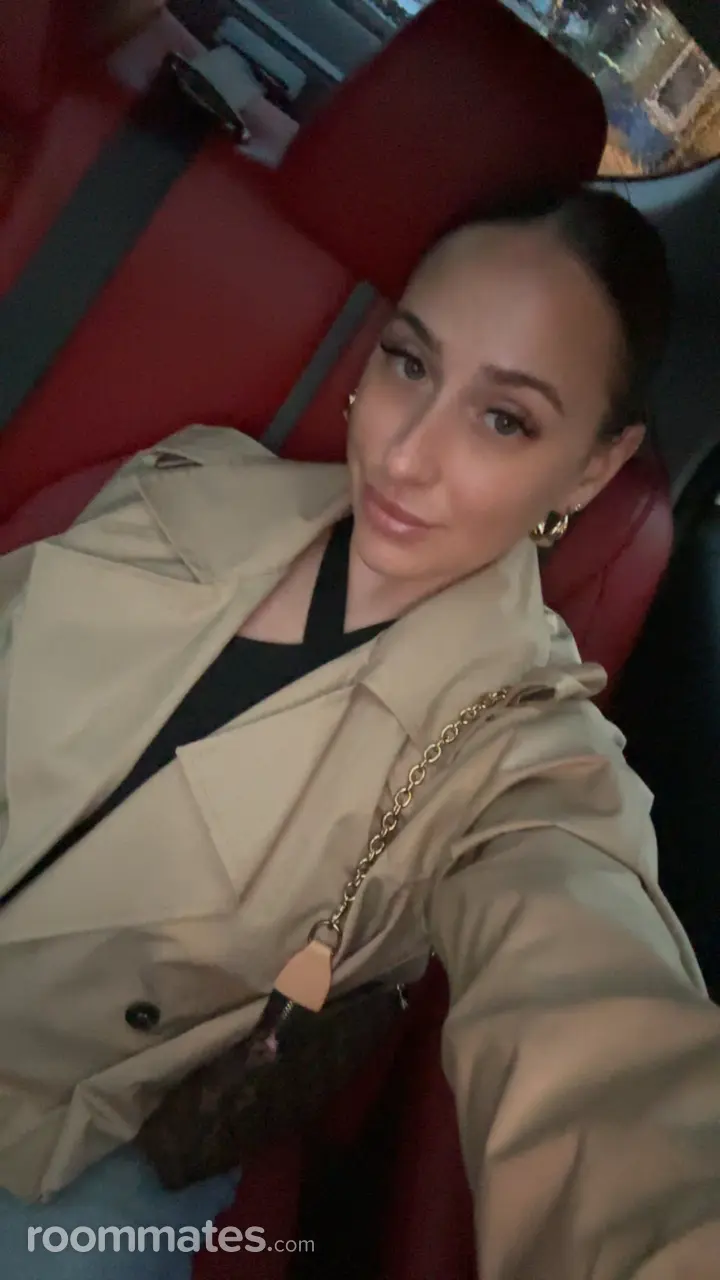 Profile photo 4 of 4