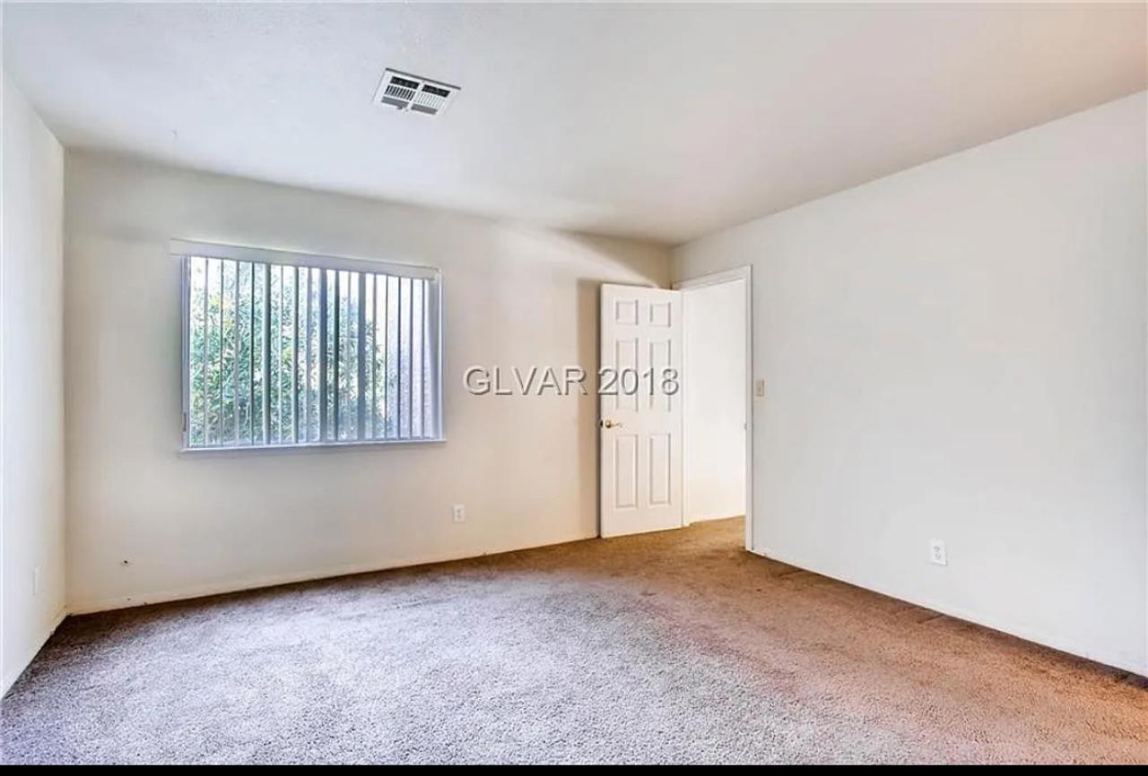 Profile photo 12 of 20