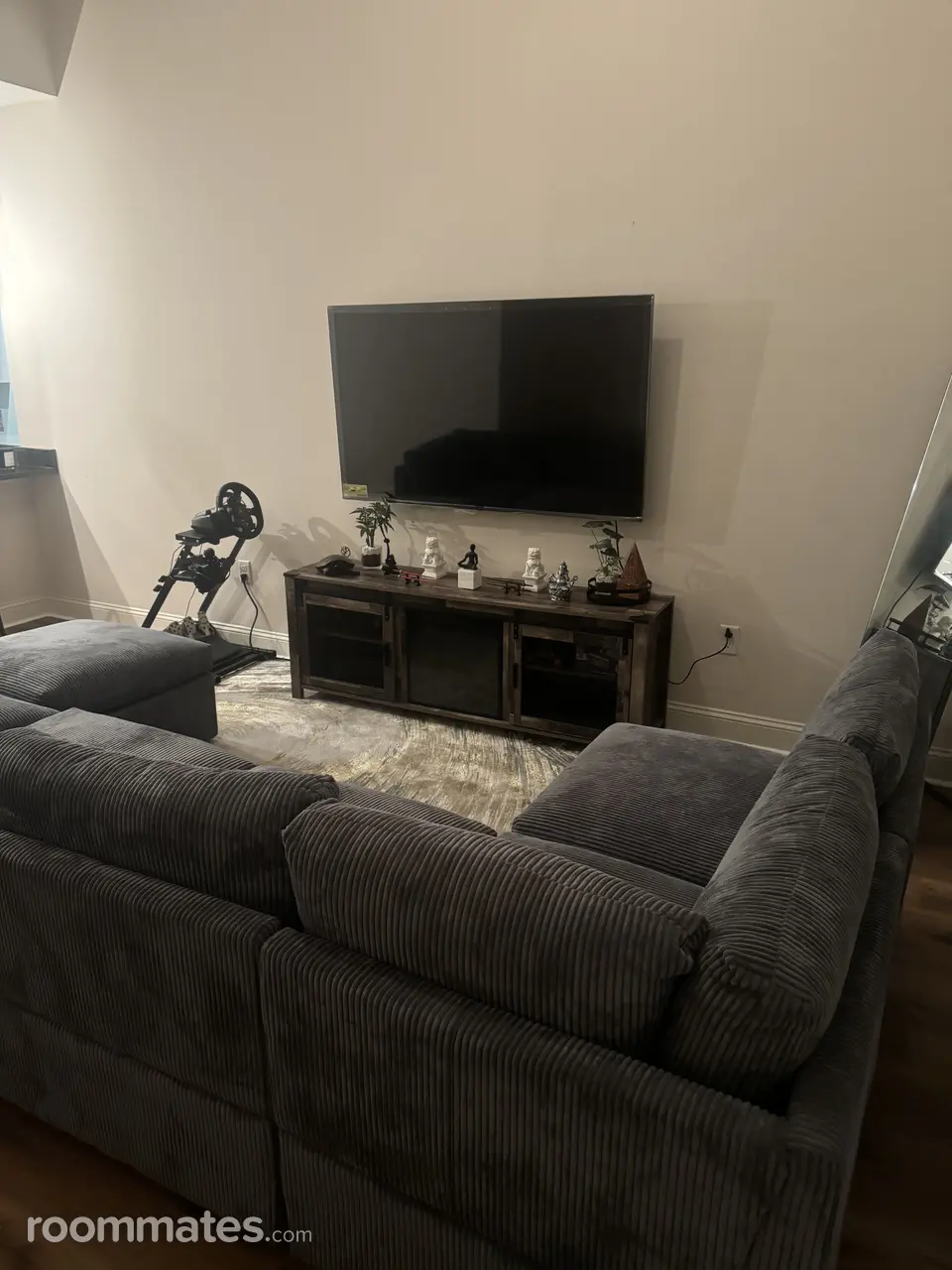 Profile photo 7 of 10