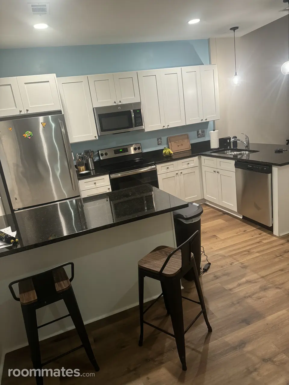 Profile photo 1 of 10