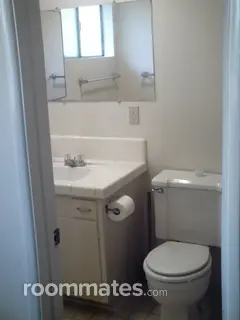 Room for rent in Fullerton, CA $1100, house