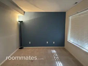 Room for rent in Redmond WA $1000, townhouse